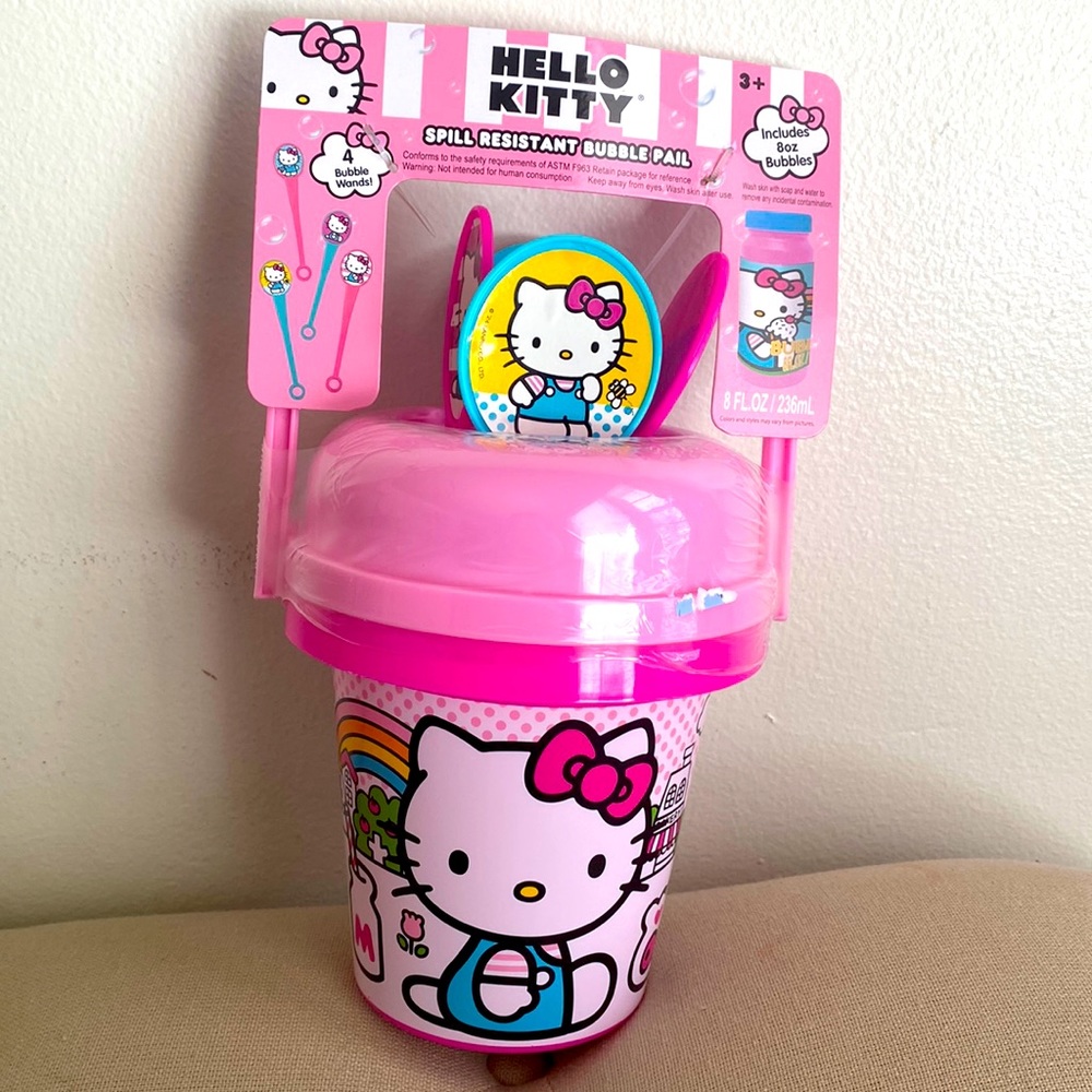 Hello kitty bubble pail set